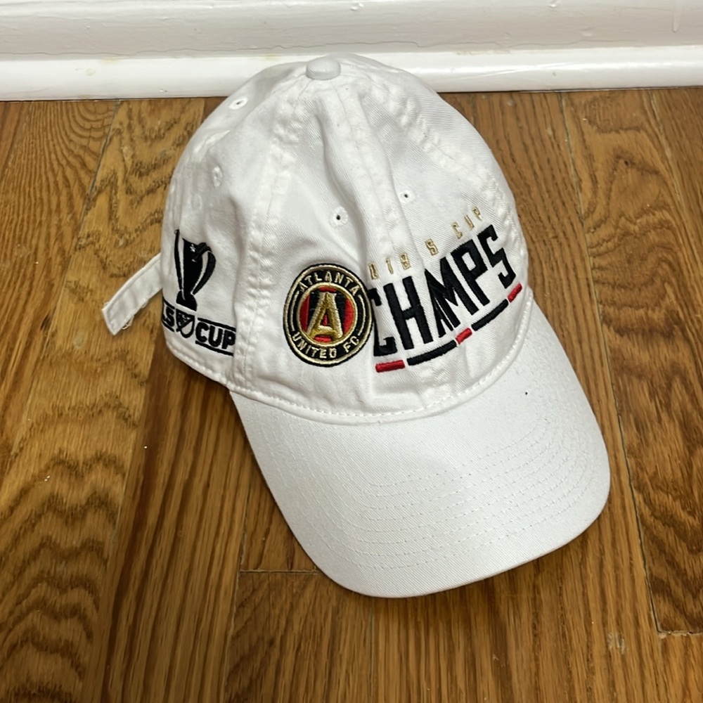 Gently used - 2019 MLS cup adidas champion hat - Atlanta United - white